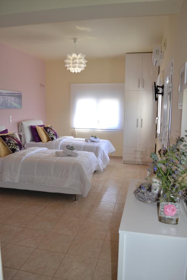 Meltemi Beach Apartments มิลาโตส ภายนอก รูปภาพ