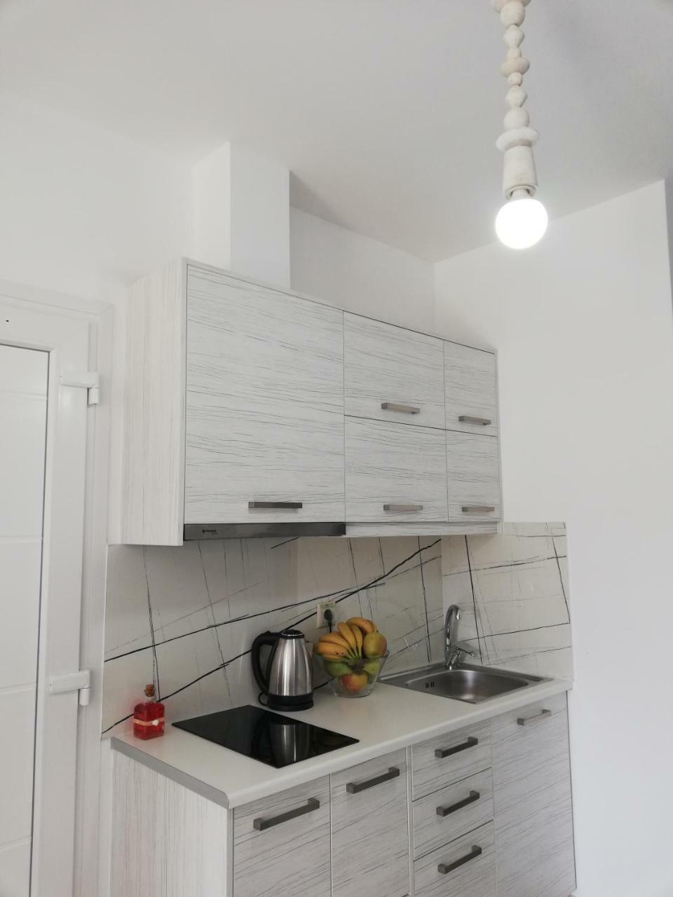 Meltemi Beach Apartments มิลาโตส ภายนอก รูปภาพ
