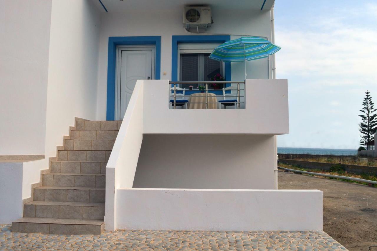 Meltemi Beach Apartments มิลาโตส ภายนอก รูปภาพ