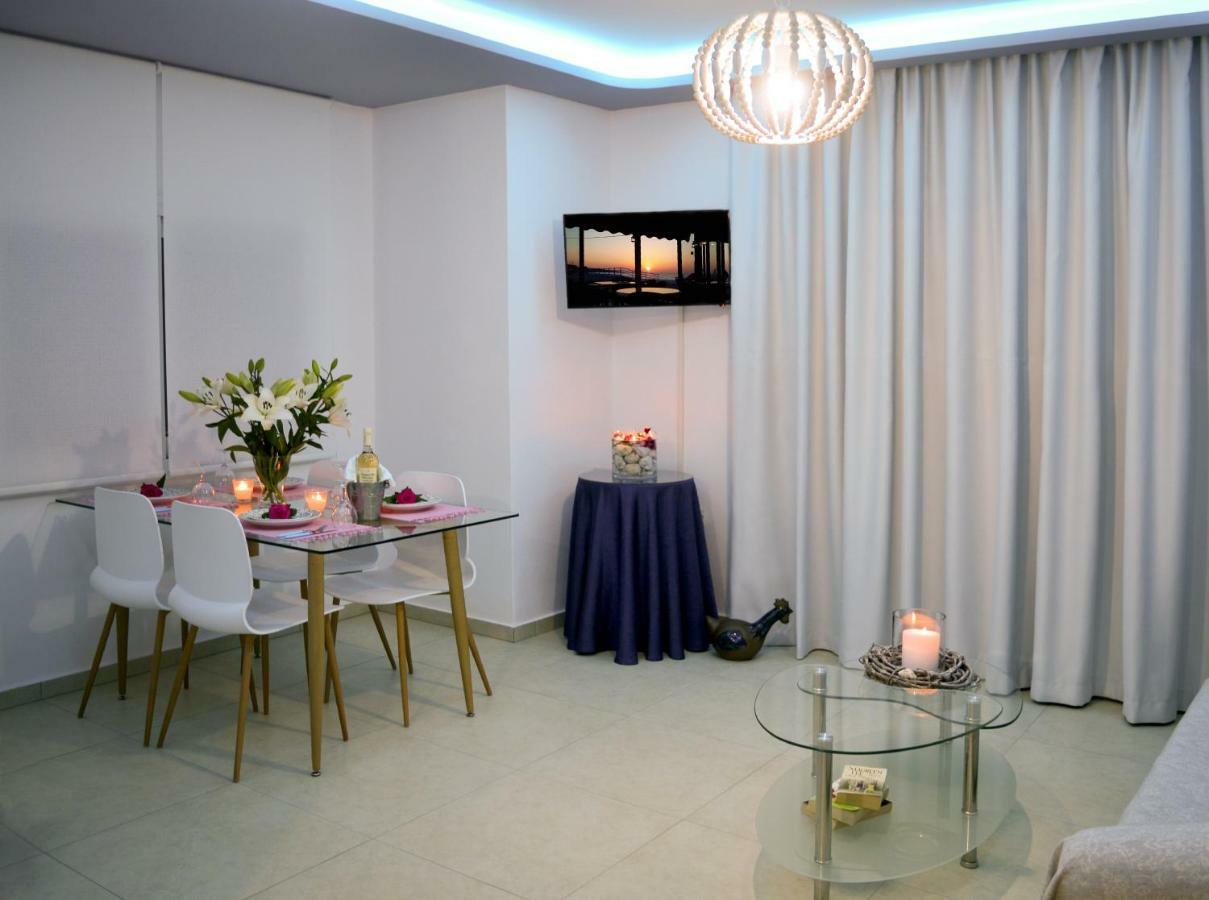 Meltemi Beach Apartments มิลาโตส ภายนอก รูปภาพ